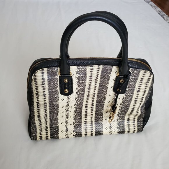 Michael Michael Kors SELMA Black/White Snake Print Leather Tote Bucket Handbag - Picture 15 of 15